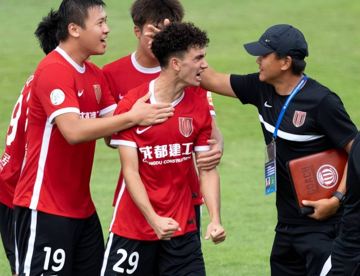 今晚突围战来临,成都蓉城围绕社区盾更衣室发声,信心回归,赛季目标并未改变的简单介绍 今晚突围战来临,成都蓉城围绕社区盾更衣室发声,信心回归,赛季目标并未改变的简单介绍