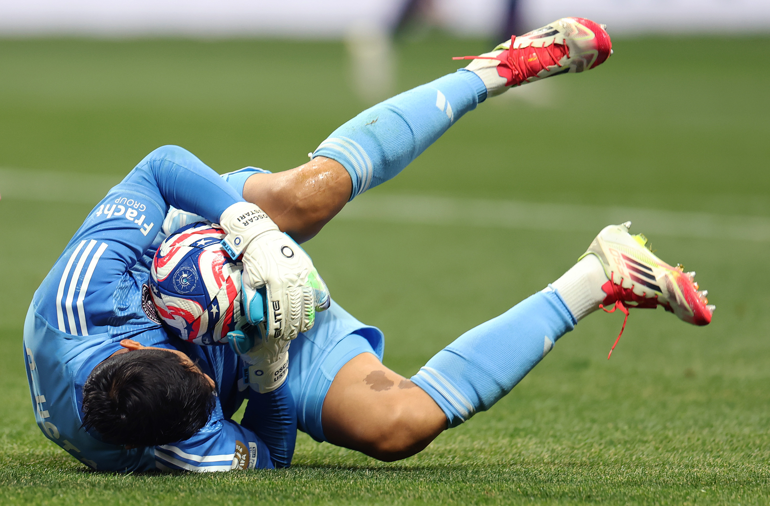 包含巴黎圣日耳曼发布备战花絮；集结日更衣室发声；意大利杯任务艰巨；控场能力受关注的词条