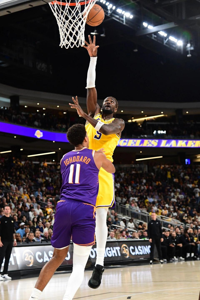 洛杉矶湖人发布备战花絮；今晨豪取连胜；NBA季后赛任务艰巨；球队文化再被提及的简单介绍